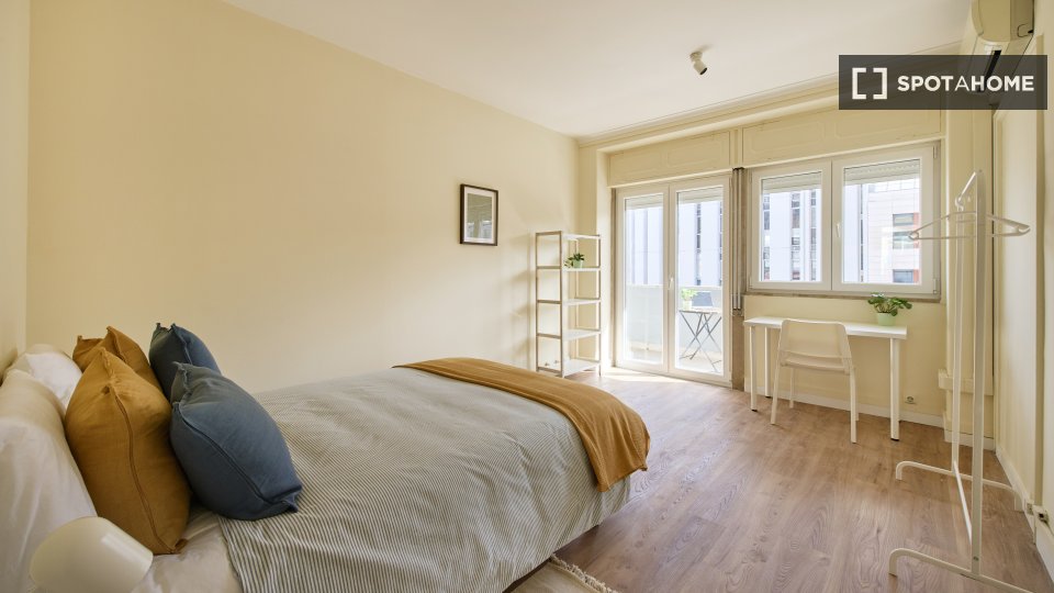 Double room Lisbon, 9 beds, 160m² — photo 27