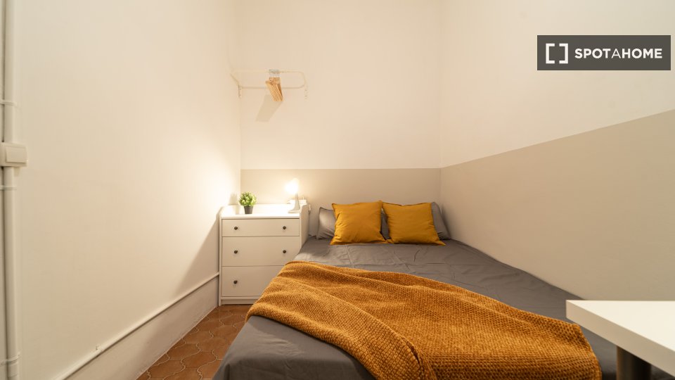 Double room Barcelona, 9 beds, 200m² — photo 19