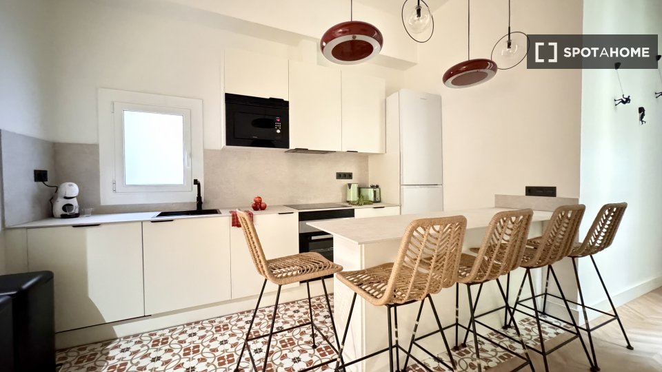 Double room Barcelona, 5 beds — photo 7