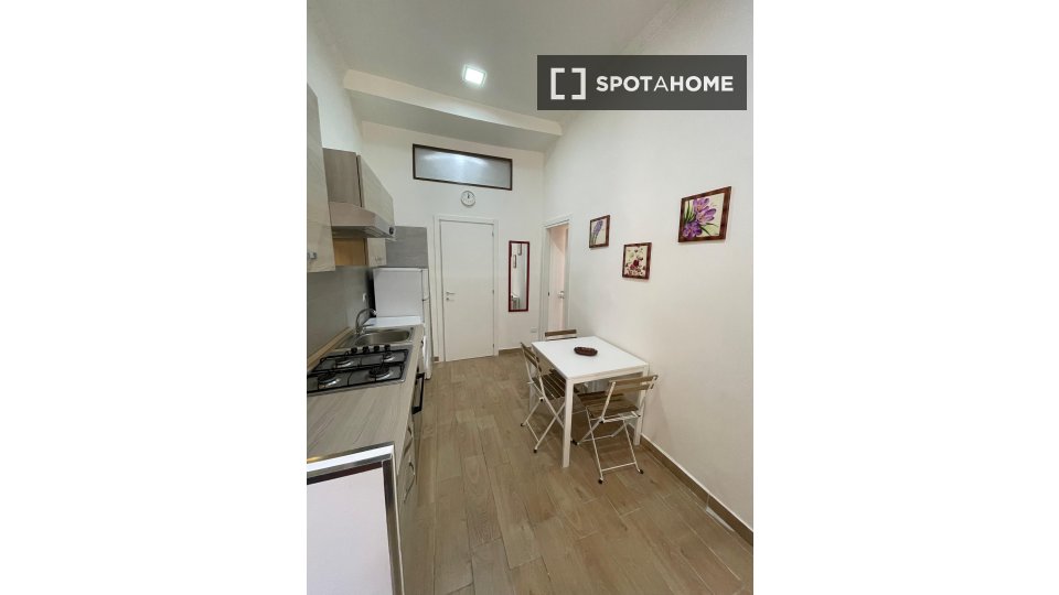 Apartment Naples, 1 bed — photo 9