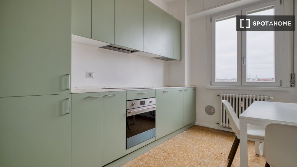 Double room Milan, 2 beds — photo 16