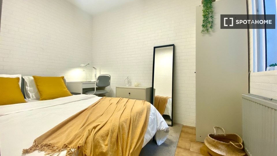 Double room Madrid, 5 beds — photo 8