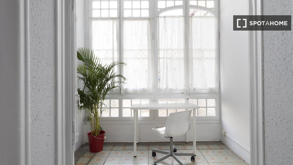 Double room Barcelona, 5 beds, 100m² — photo 10
