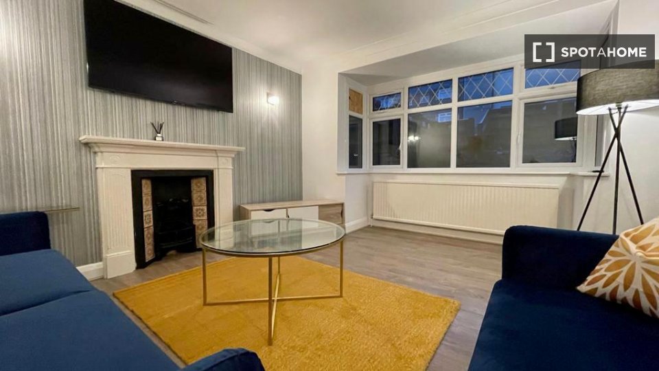 Apartment London, 4 beds — photo 6