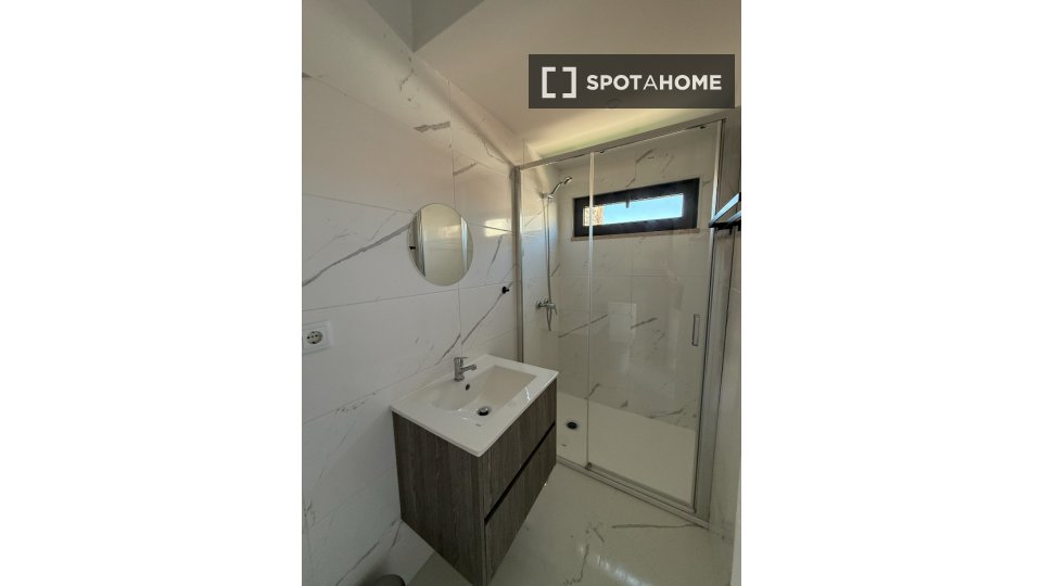 Double room Porto, 3 beds — photo 4