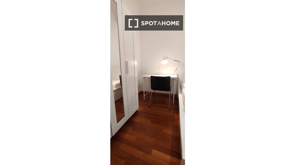 Apartment Rome, 2 beds — photo 15