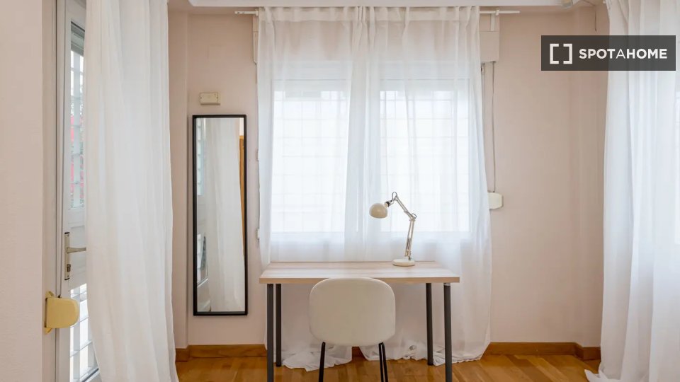 Double room Madrid, 10 beds — photo 12