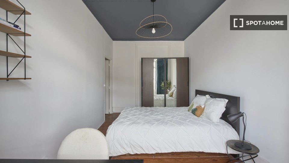 Double room Lisbon, 6 beds — photo 14
