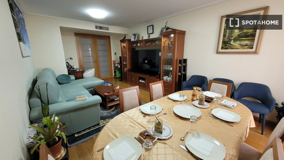 Apartment Lisbon, 1 bed, 75m² — photo 8