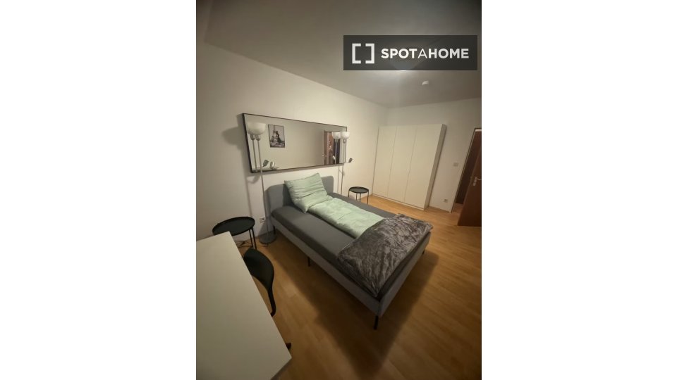 Double room Munich, 4 beds — photo 1