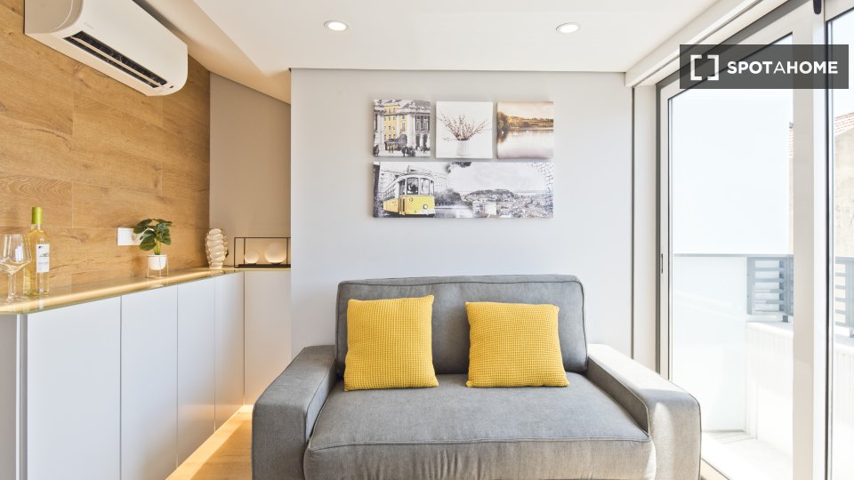 Apartment Lisbon, 2 beds, 33m² — photo 7