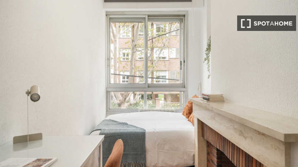 Double room Madrid, 10 beds — photo 36