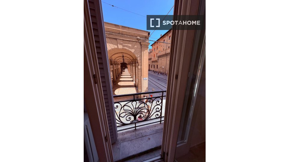 Double room Bologna, 10 beds, 232m² — photo 3