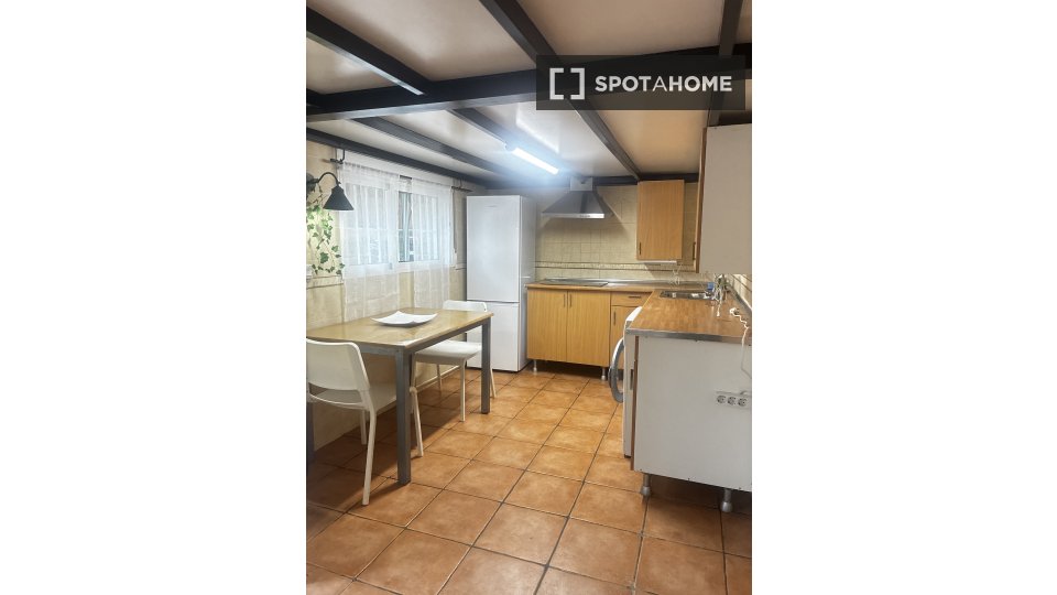 Apartment Alicante, 2 beds, 45m² — photo 2