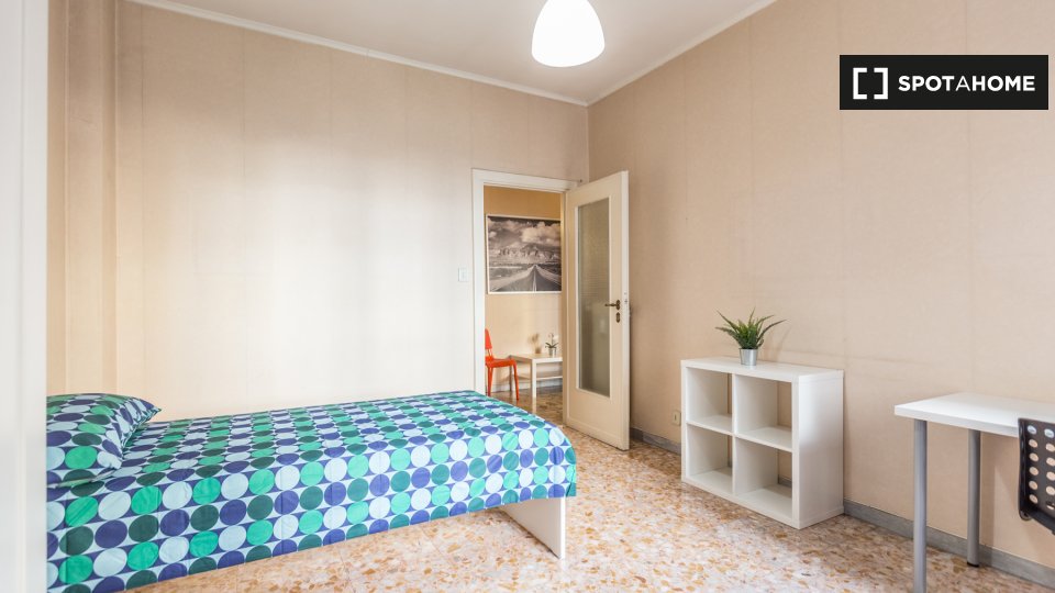 Double room Rome, 4 beds — photo 6