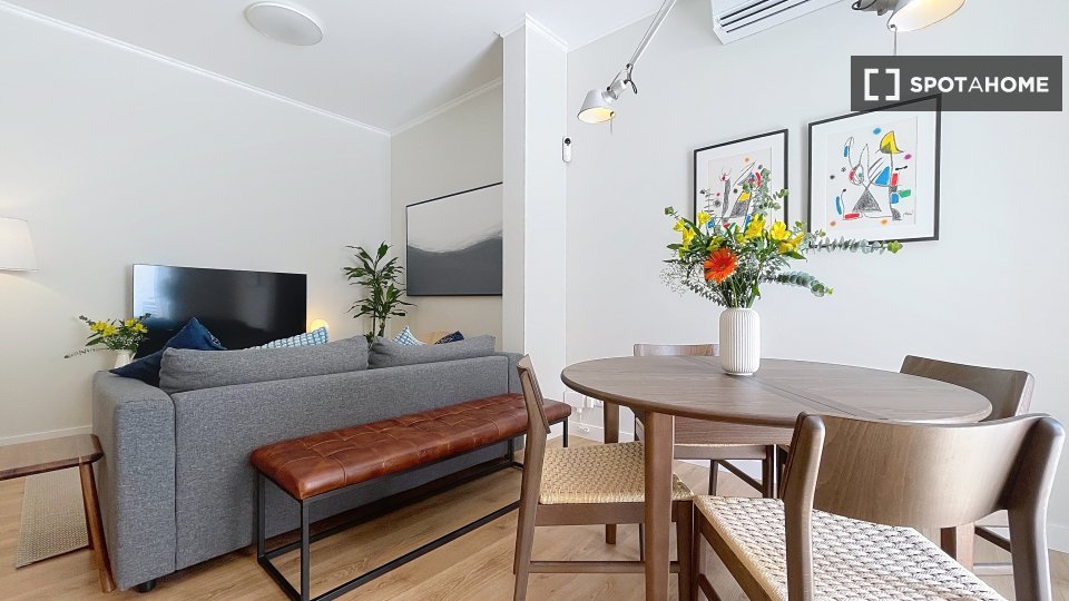 Apartment Lisbon, 2 beds, 82m² — photo 5