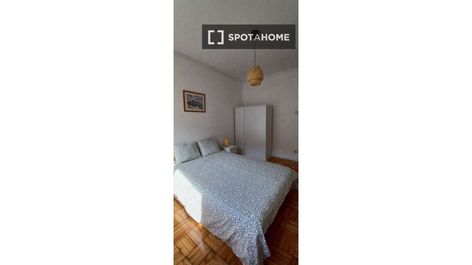Double room Porto, 5 beds, 180m² — photo 2