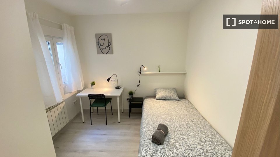 Double room Madrid, 4 beds — photo 7