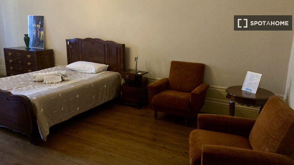 Double room Porto, 3 beds — photo 4
