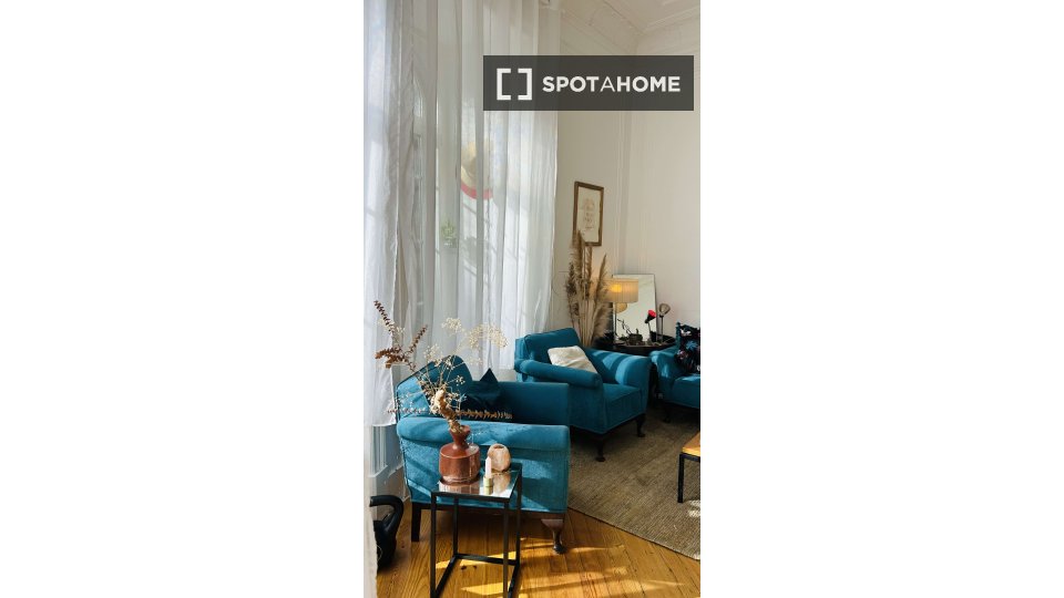 Double room Lisbon, 5 beds, 170m² — photo 3