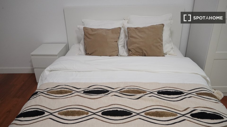Double room Madrid, 6 beds — photo 4