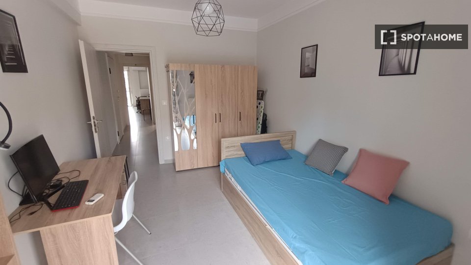 Double room Thessaloniki, 3 beds, 70m² — photo 13