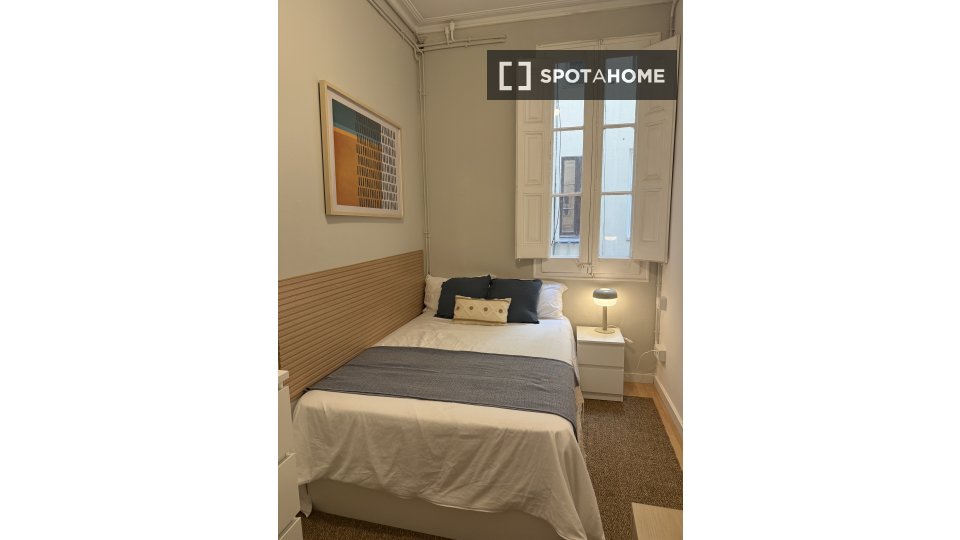Double room Barcelona, 7 beds, 180m² — photo 8