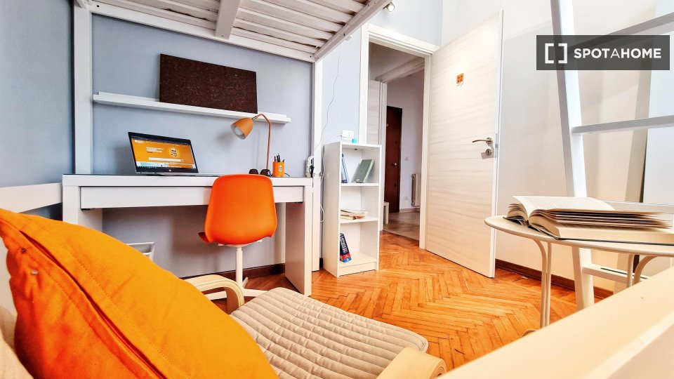 Double room Milan, 4 beds — photo 6