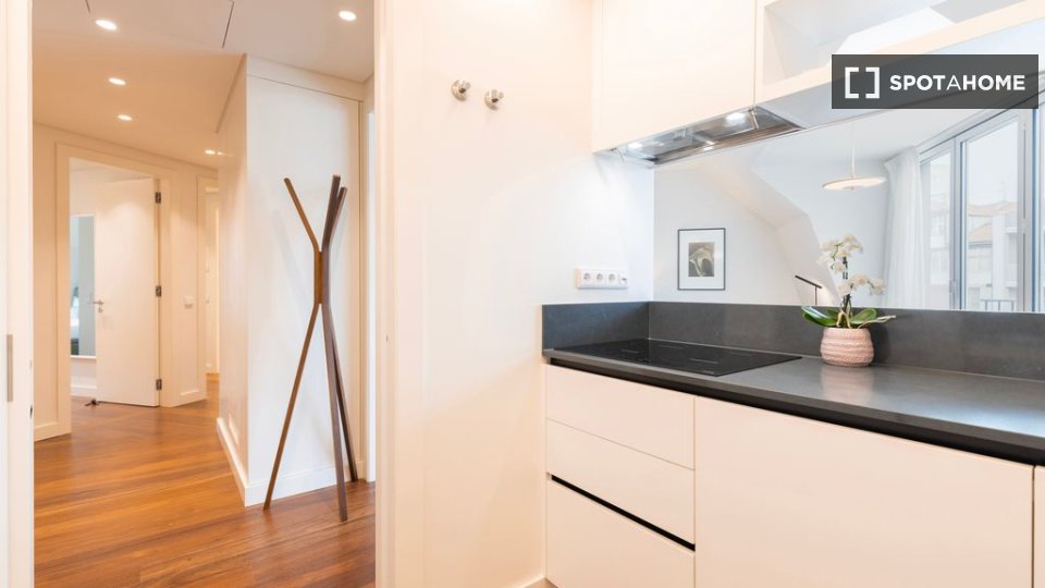 Apartment Lisbon, 2 beds — photo 14