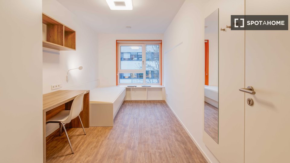 Double room Berlin, 1 bed, 53m² — photo 5