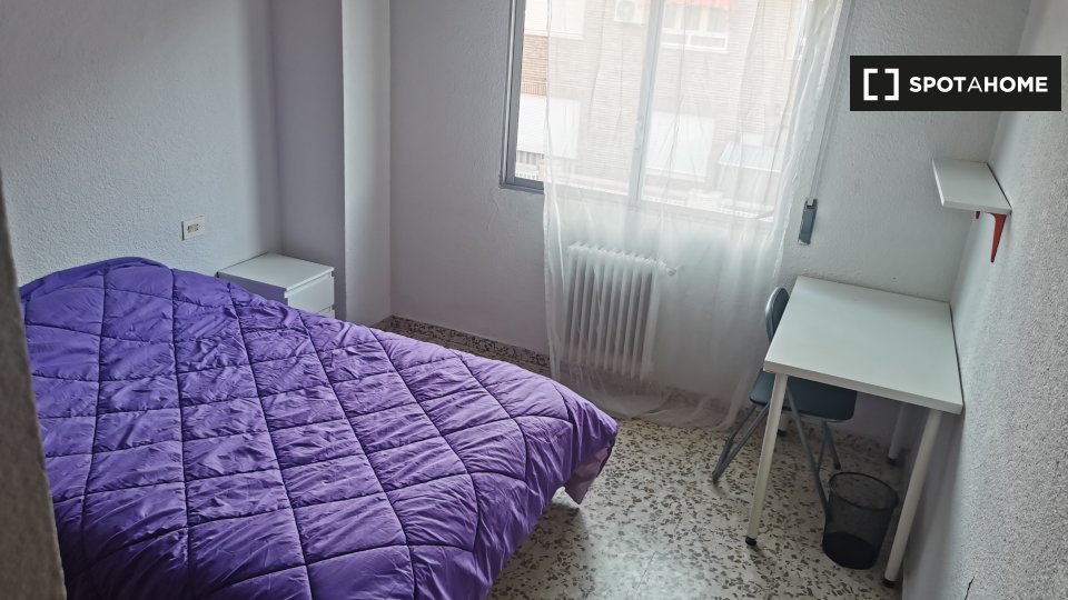 Double room Granada, 4 beds, 100m² — photo 12