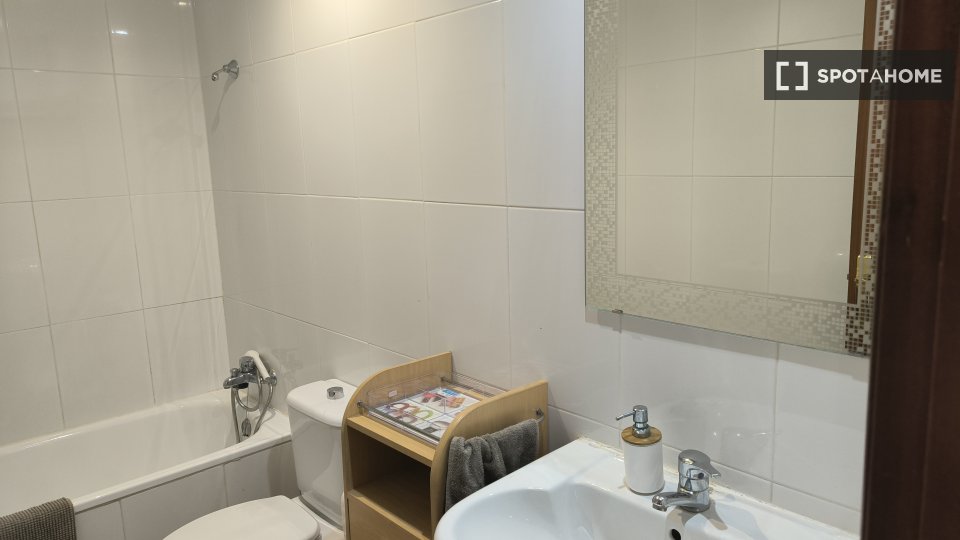 Double room Granada, 3 beds — photo 27