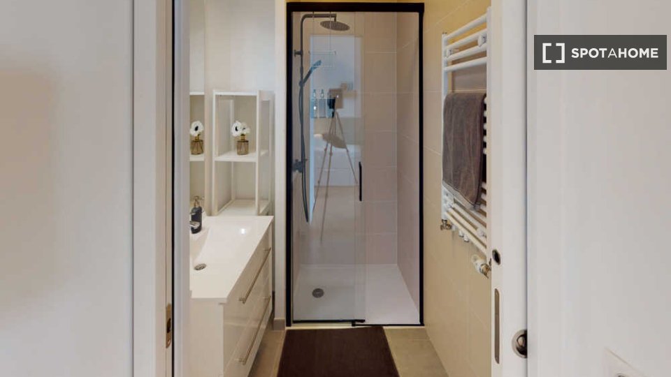 Double room Paris, 4 beds, 90m² — photo 22