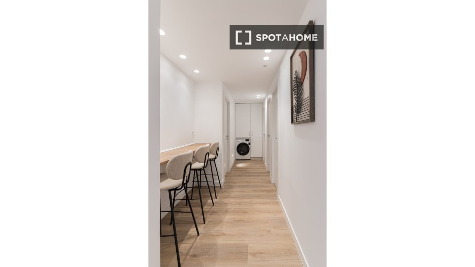 Double room Madrid, 6 beds, 120m² — photo 10