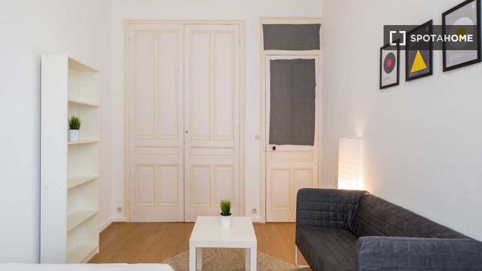 Stanza in appartamento condiviso con 9 camere da letto, Sans-Souci Dauphiné, Lione - en Lyon