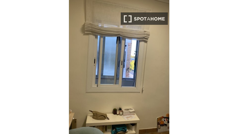 Double room Barcelona, 1 bed, 70m² — photo 1