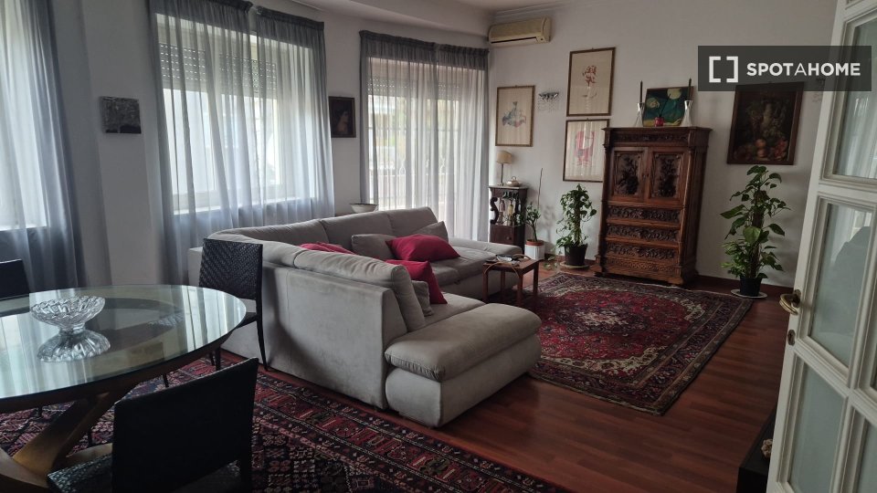 Double room Rome, 3 beds, 150m² — photo 4