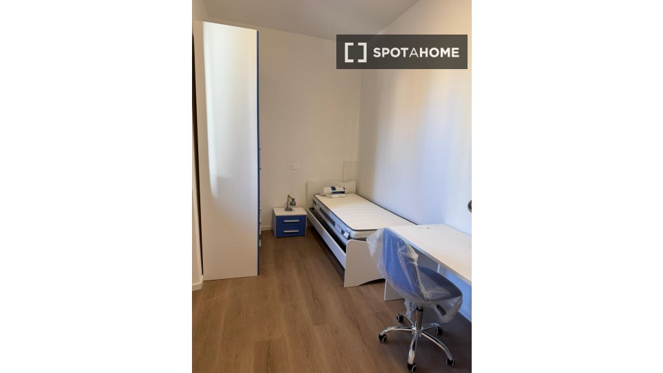 Double room Milan, 4 beds — photo 9