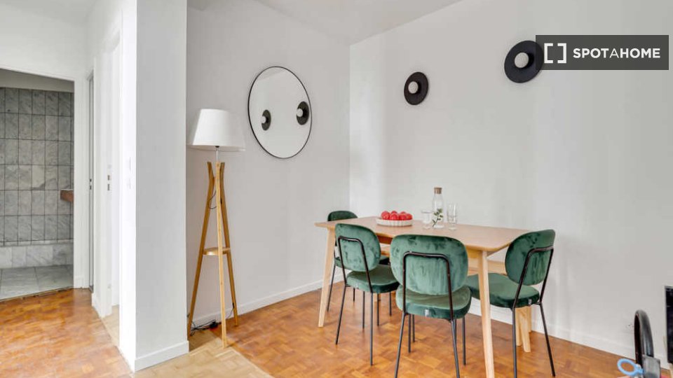 Double room Paris, 3 beds, 60m² — photo 9