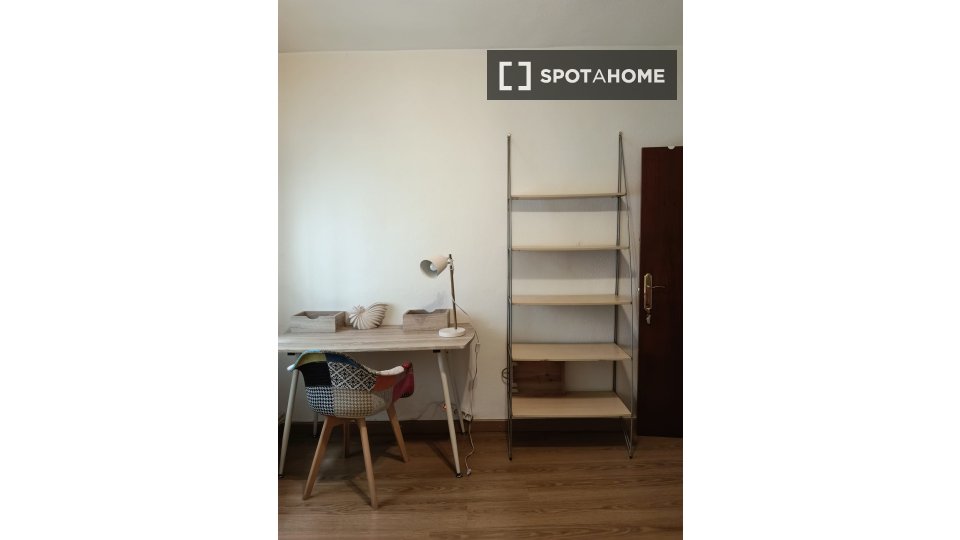 Double room Madrid, 1 bed, 100m² — photo 13