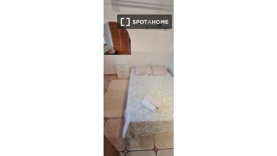 Double room Vigo, 2 beds, 60m² — photo 16