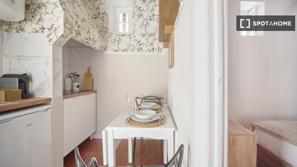 Apartment mono Lisbon — photo 9