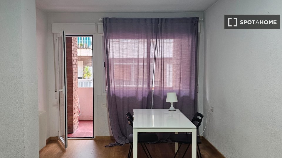 Double room Granada, 4 beds — photo 16