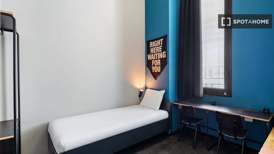 Double room Bologna, 2 beds — photo 10