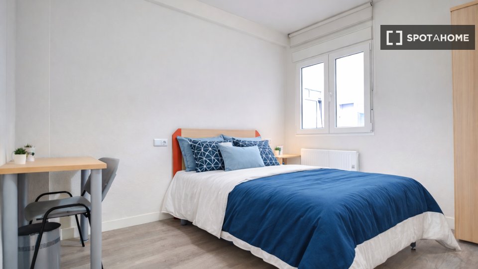 Double room Madrid, 4 beds — photo 37