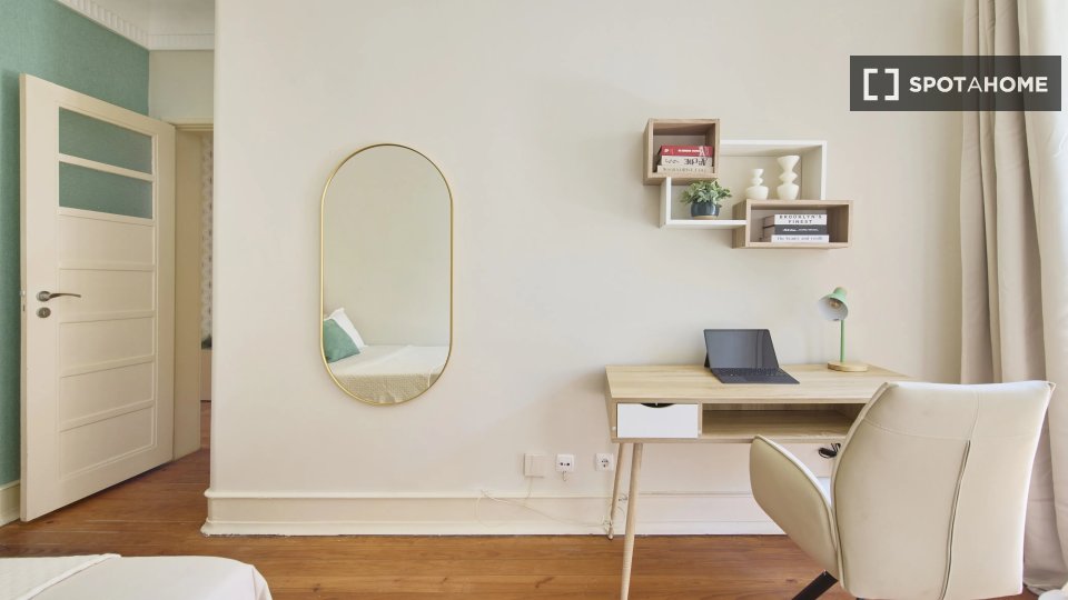 Double room Lisbon, 6 beds — photo 2