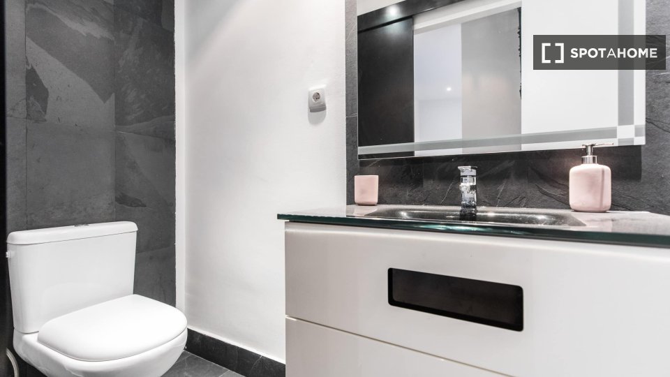 Apartment Madrid, 2 beds, 45m² — photo 4