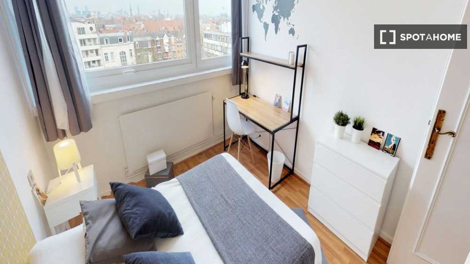 Double room Lille, 5 beds, 110m² — photo 1