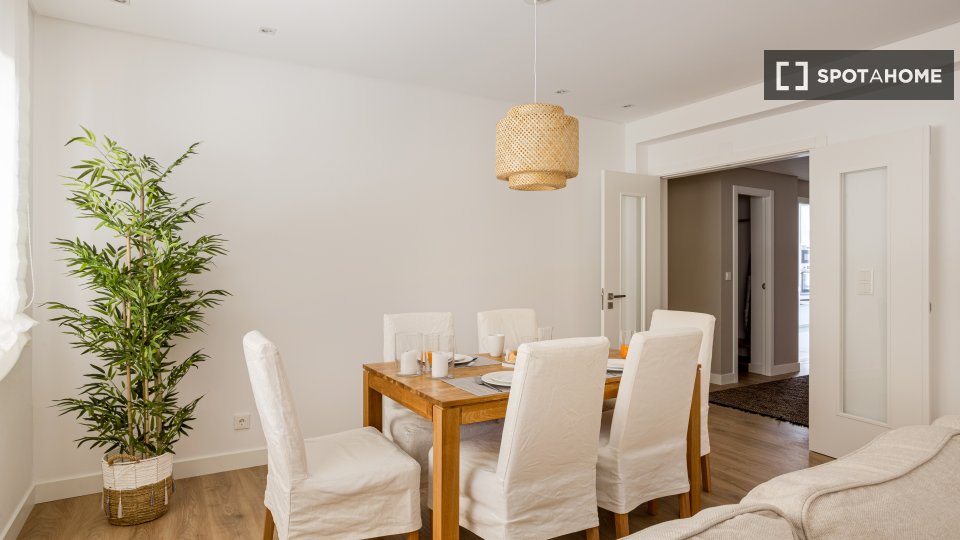 Apartment Lisbon, 3 beds — photo 9