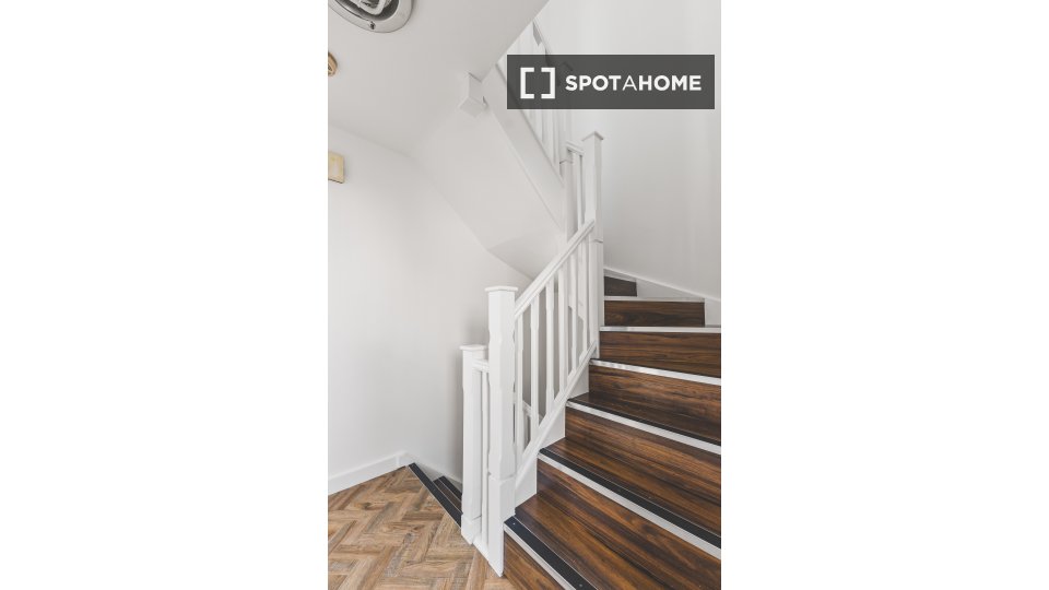 Apartment London, 4 beds — photo 9